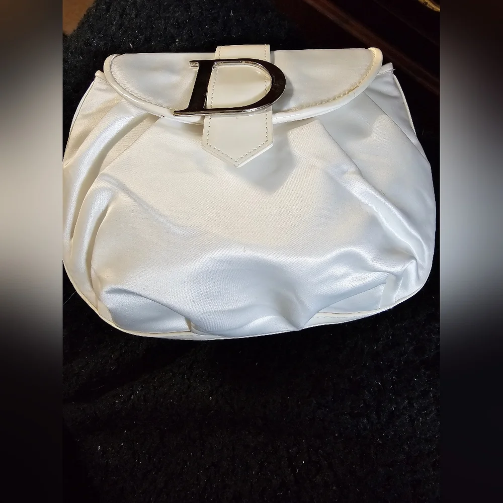 Dior Parfums White Satin Makeup Purse EUC - Picture 4 of 14
